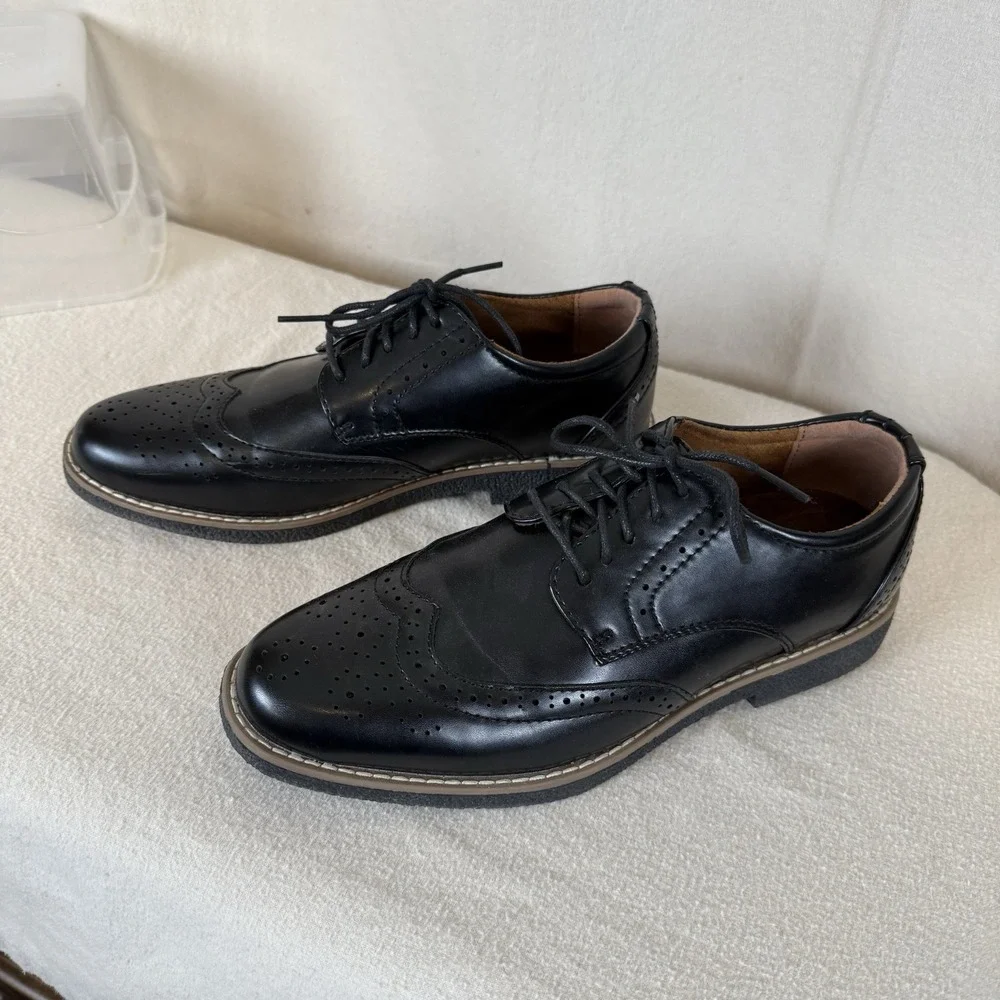 Deer Stags Joel Black Wing Tips‎ 6M Comfort